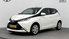 Gebruikt 2018 Toyota Aygo X-play Hatchback | € 9.950 (Eerlijke prijs)