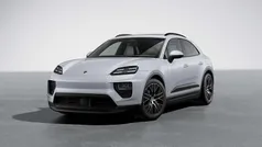 Grijs Nieuw 2025 Porsche Macan SUV | € 99.681 (Eerlijke prijs)