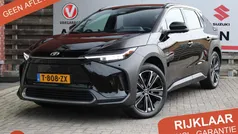 Zwart Gebruikt 2023 Toyota bZ4X Premium SUV | € 32.950 (Goede deal)