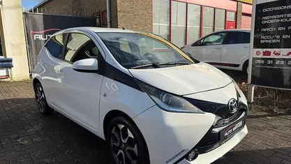 Occasion Toyota Aygo X-play 69 PK (50 kW) 2017 Hatchback