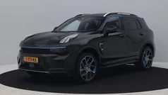 Zwart, metallic lak Gebruikt 2023 Lynk & Co 01 SUV | € 29.250 (Eerlijke prijs)