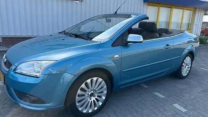 Blauw Gebruikt 2007 Ford Focus Cabriolet Trend Cabriolet | € 2.990 (Eerlijke prijs)