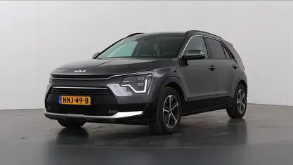 Grijs Occasion 2025 Kia Niro SUV | € 36.935 (Eerlijke prijs)