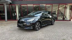 Zwart, metallic lak Nieuw 2025 Toyota Yaris Comfort Hatchback | € 27.950 (Super prijs)