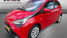 Rood Gebruikt 2019 Toyota Aygo X-play Hatchback | € 10.450 (Eerlijke prijs)