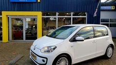 Wit Gebruikt 2013 VW up! high up! Hatchback | € 6.495 (Eerlijke prijs)