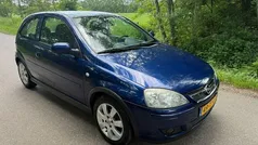 Blauw Gebruikt 2006 Opel Corsa Essentia Hatchback | € 1.249 (Goede deal)