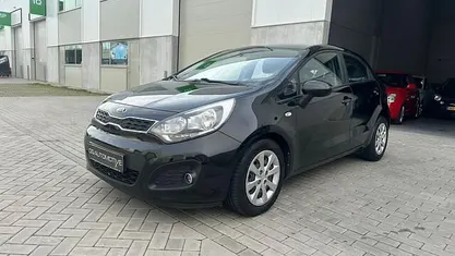 Occasion Kia Rio Comfort 86 PK (63 kW) 2015 Zwart Hatchback