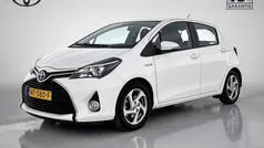 Wit Gebruikt 2016 Toyota Yaris Limited Hatchback | € 14.245 (Eerlijke prijs)