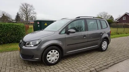 Occasion VW Touran Trendline 105 PK (77 kW) 2013 Grijs MPV