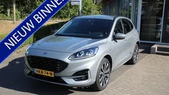 Grijs, metallic lak Gebruikt 2024 Ford Kuga ST-Line X SUV | € 38.750 (Eerlijke prijs)