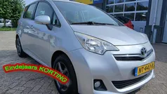 Grijs Gebruikt 2013 Toyota Verso-S Comfort MPV | € 10.495 (Eerlijke prijs)