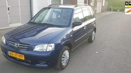 Occasion Mazda Demio Exclusive 75 PK (55 kW) 2002 Blauw Hatchback