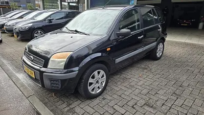 Zwart Gebruikt 2007 Ford Fusion MPV | € 1.650 (Eerlijke prijs)