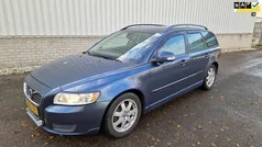 Blauw Gebruikt 2010 Volvo V50 Summum Stationwagen | € 2.950 (Eerlijke prijs)
