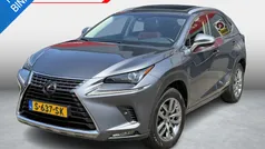 Grijs Gebruikt 2018 Lexus NX300h Luxury Line SUV | € 32.750 (Goede deal)