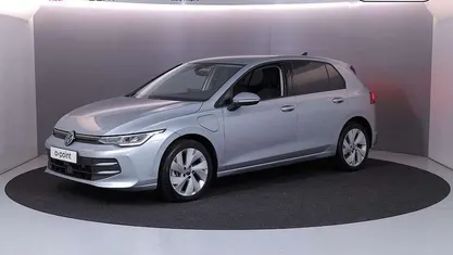 Grijs Occasion 2025 VW Golf VIII Edition Hatchback | € 30.949 (Super prijs)
