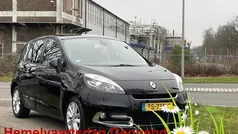 Zwart Gebruikt 2014 Renault Scénic III Bose Edition MPV | € 7.895 (Eerlijke prijs)