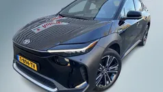 Zwart Gebruikt 2023 Toyota bZ4X Premium SUV | € 37.950 (Eerlijke prijs)