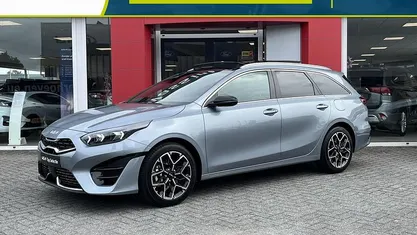 Zilver Nieuw 2025 Kia Ceed Sportswagon Stationwagen | € 36.395 (Eerlijke prijs)