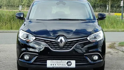 Zwart Occasion 2018 Renault Scénic IV LIMITED MPV | € 15.950 (Eerlijke prijs)