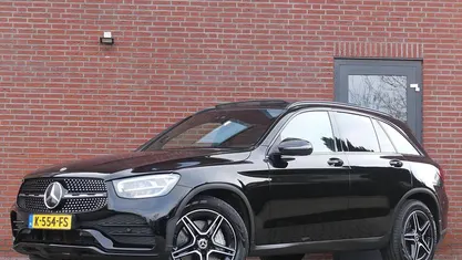 Occasion Mercedes GLC300 AMG line 259 PK (190 kW) 2020 Zwart SUV