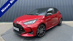 Rood Gebruikt 2023 Toyota Yaris Hybrid Sport Hatchback | € 26.950 (Eerlijke prijs)