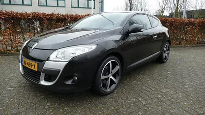 Zwart Occasion 2010 Renault Mégane Coupé Expression Coupé | € 4.450 (Eerlijke prijs)