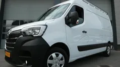Wit Gebruikt 2023 Renault Master Van | € 23.950 (Goede deal)