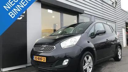 Zwart Gebruikt 2011 Kia Venga Hatchback | € 6.950 (Eerlijke prijs)