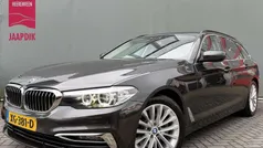 Grijs, metallic lak Gebruikt 2019 BMW 520 Executive Stationwagen | € 25.444 (Super prijs)