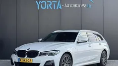 Wit Gebruikt 2020 BMW 320 Executive Stationwagen | € 29.950 (Goede deal)