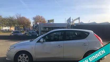 Grijs (metallic) Gebruikt 2008 Hyundai i30 Dynamiq Hatchback | € 1.400 (Eerlijke prijs)