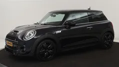 Gebruikt 2019 Mini Cooper S Hatchback | € 18.900 (Eerlijke prijs)
