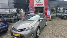 Bruin Gebruikt 2013 Toyota Auris Hybrid Stationwagen | € 11.950 (Eerlijke prijs)