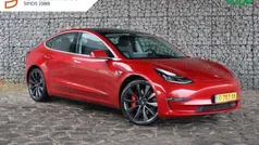 Rood Gebruikt 2019 Tesla Model 3 Performance Sedan | € 22.650 (Eerlijke prijs)