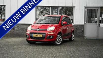 Rood Gebruikt 2012 Fiat Panda Lounge Hatchback | € 3.950 (Eerlijke prijs)