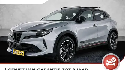 Grijs Occasion 2025 Alfa Romeo Junior Edizione Speciale SUV | € 32.925 (Eerlijke prijs)