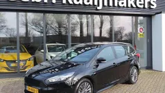 Zwart Gebruikt 2018 Ford Focus ST-Line Stationwagen | € 11.900 (Super prijs)