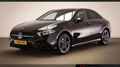 Zwart Gebruikt 2021 Mercedes A250 Premium Plus Hatchback | € 28.295 (Eerlijke prijs)