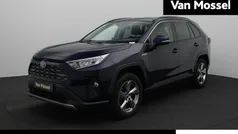 Blauw Gebruikt 2021 Toyota RAV4 Hybrid Comfort SUV | € 32.845 (Eerlijke prijs)