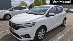 Wit Gebruikt 2021 Dacia Sandero Comfort Hatchback | € 14.750 (Super prijs)