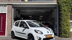 Wit, metallic lak Gebruikt 2011 Renault Twingo Authentique Hatchback | € 2.195 (Goede deal)