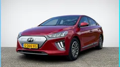 Rood Gebruikt 2019 Hyundai Ioniq Comfort Sedan | € 15.189 (Eerlijke prijs)
