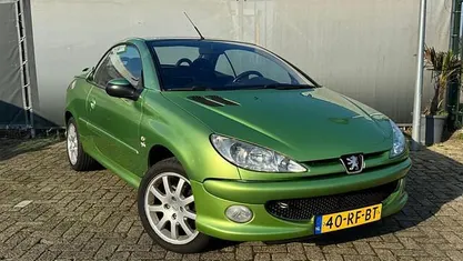 Groen (metallic) Occasion 2005 Peugeot 206 CC Cabriolet | € 1.499 (Eerlijke prijs)