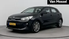Zwart Gebruikt 2017 Kia Rio Hatchback | € 12.940 (Eerlijke prijs)