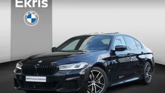 Zwart Gebruikt 2021 BMW 540 Comfort Edition Sedan | € 48.450 (Eerlijke prijs)