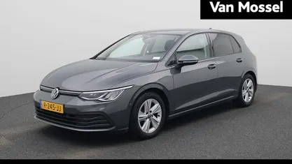 Occasion 2022 VW Golf VIII Business Hatchback | € 17.900 (Eerlijke prijs)