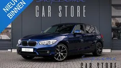 Blauw (metallic) Gebruikt 2018 BMW 118 Comfort Edition Hatchback | € 15.995 (Goede deal)