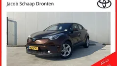 Bruin, metallic lak Gebruikt 2017 Toyota C-HR SUV | € 17.899 (Eerlijke prijs)